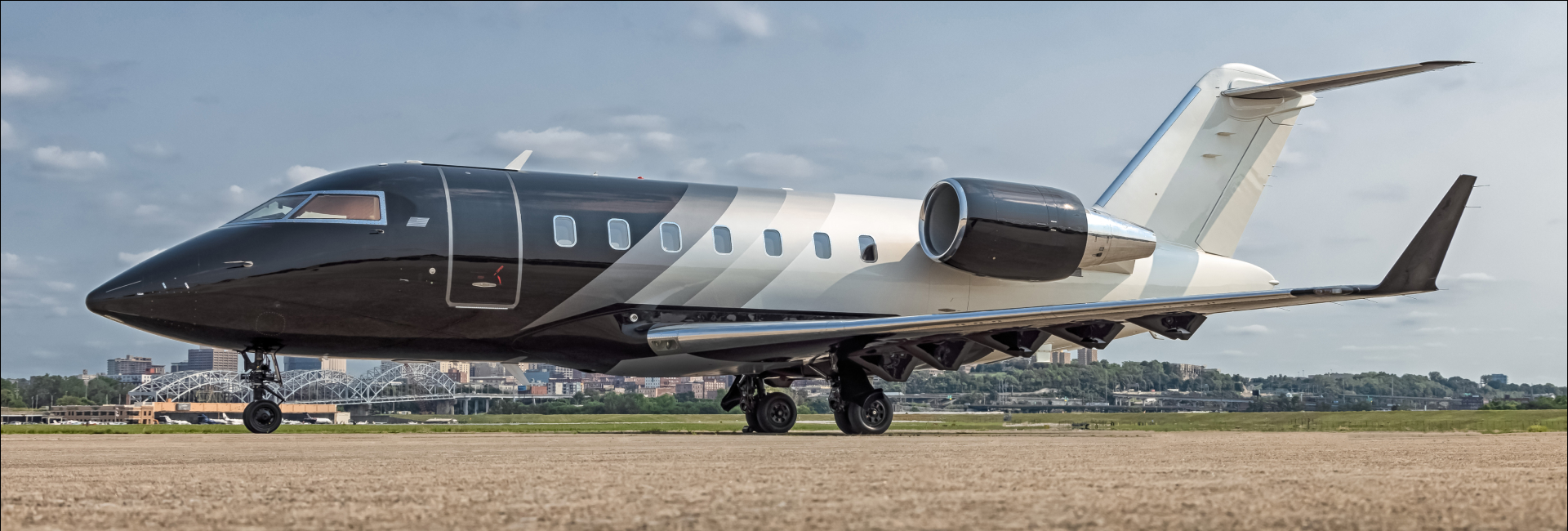 Challenger 605 | Dallas Jet International