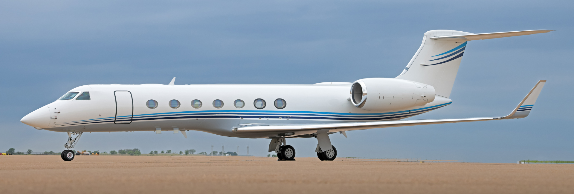 G550-Hero Citation CJ2 on ground