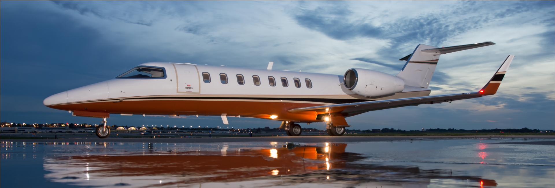 Citation CJ2 on wet runway