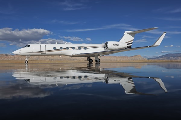 N84GY White private jet