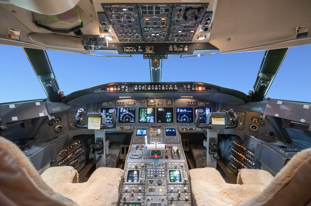 2003 Bombardier Challenger 604 | Dallas Jet International